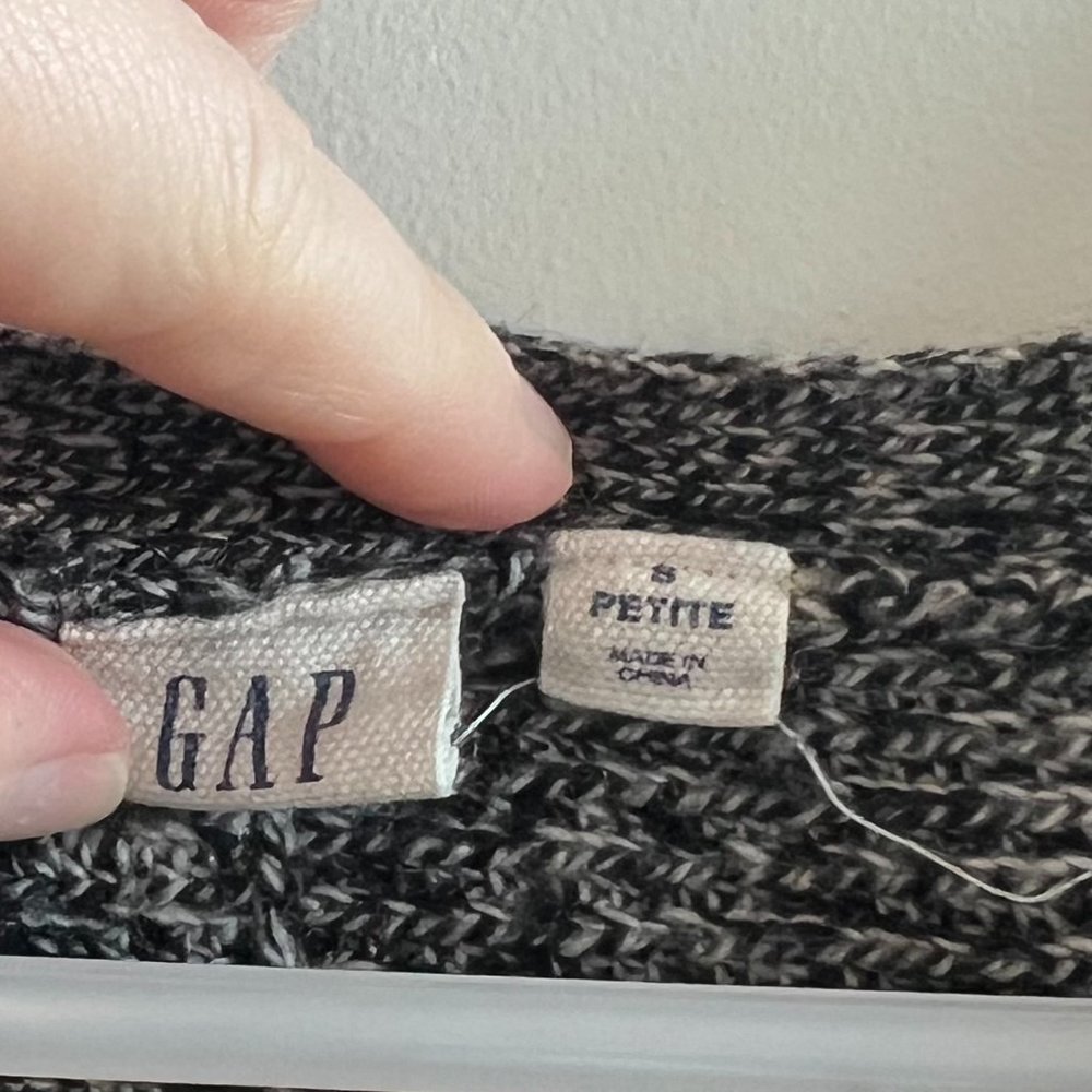 GAP Black and White Boxy Boatneck Cropped Sweater - Picture 3 of 5